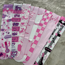 [SAMPLE SALE] Pink Socks